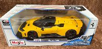 Maisto 1:18 Die Cast Car